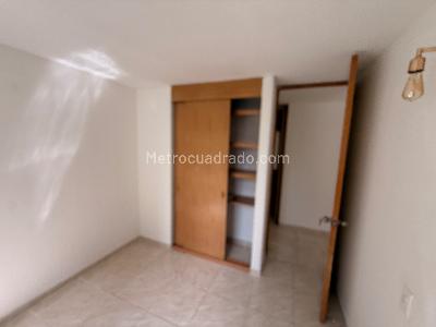 Apartamento de 3 alcobas en venta en Plaza De Las Americas, Bogotá, 63 m² · foto 8 de 18