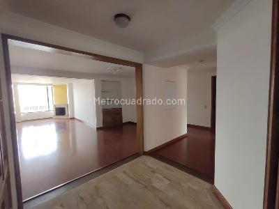 Apartamento en venta en Santa Barbara Central, Bogotá · foto 10 de 15