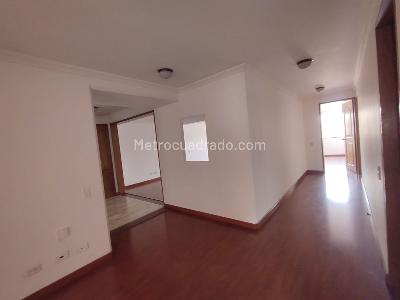 Apartamento en venta en Santa Barbara Central, Bogotá · foto 3 de 15