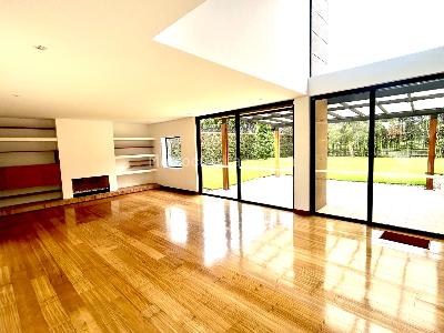 Casa de 3 alcobas en venta en Hacienda Fontanar Del Rio, Chía, 303 m² · foto 2 de 20