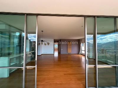 Apartamento de 4 alcobas en venta en El Poblado, Medellín, 234 m² · foto 4 de 18