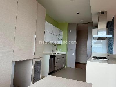 Apartamento de 4 alcobas en venta en El Poblado, Medellín, 234 m² · foto 7 de 18