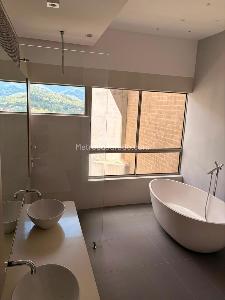 Apartamento de 4 alcobas en venta en El Poblado, Medellín, 234 m² · foto 11 de 18