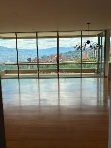 Apartamento de 4 alcobas en venta en El Poblado, Medellín, 234 m² · foto 16 de 18