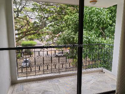Apartamento de 3 alcobas en venta en La Flora, Cali, 126 m² · foto 2 de 20