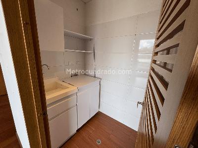 Apartamento en arriendo en Chico Virrey, Bogotá · foto 8 de 17