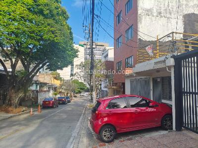 Casa de 5 alcobas en venta en Santa Isabel, Cali, 259 m² · foto 2 de 2