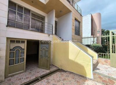 Casa de 4 alcobas en venta en La Virginia, Chía, 133 m² · foto 2 de 18