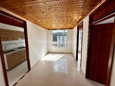 Apartamento de 3 alcobas en venta en Alsacia, Bogotá, 42 m² · foto 2 de 9