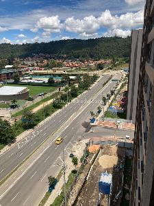 Apartamento en venta en San José De Bavaria, Bogotá · foto 2 de 18