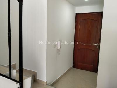Apartamento de 2 alcobas en venta en Parque Principal Sabaneta, Sabaneta, 70 m² · foto 11 de 19