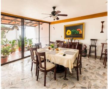 Casa de 5 alcobas en venta en Las Vegas, Cali, 260 m² · foto 5 de 6