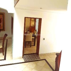 Casa de 5 alcobas en venta en Niza Calatrava, Bogotá, 320 m² · foto 7 de 19