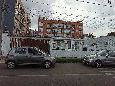 Casa de 5 alcobas en venta en Niza Calatrava, Bogotá, 320 m² · foto 19 de 19