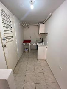 Apartamento de 1 alcoba en arriendo en Baquero Muequeta, Bogotá, 32 m² · foto 2 de 7