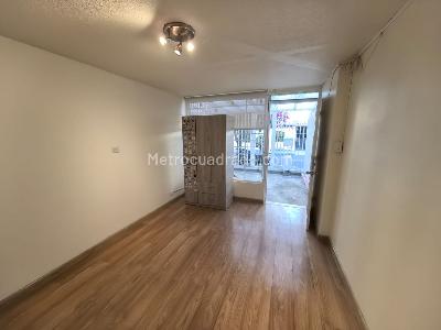 Apartaestudio en arriendo en El Polo, Bogotá · foto 5 de 8