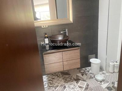Apartamento de 1 alcoba en venta en Chico Navarra Chico, Bogotá, 69 m² · foto 9 de 15