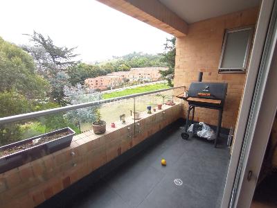 Apartamento de 3 alcobas en venta en Club De Los Lagartos, Bogotá, 122 m² · foto 10 de 12