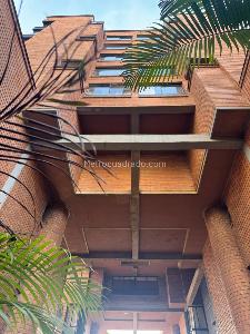 Apartamento de 3 alcobas en venta en El Poblado, Medellín, 143 m² · foto 5 de 10