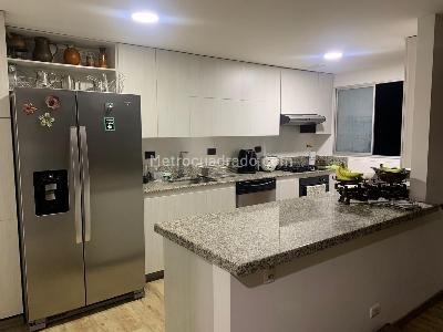 Apartamento de 3 alcobas en venta en El Poblado, Medellín, 138 m² · foto 12 de 18