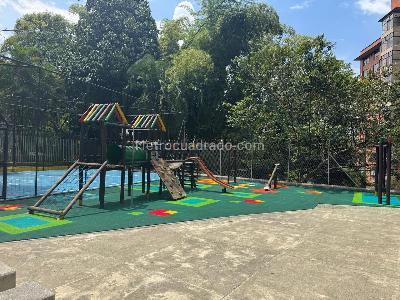 Apartamento de 3 alcobas en venta en El Poblado, Medellín, 138 m² · foto 13 de 18