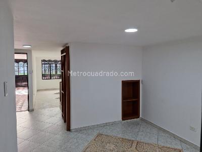 Casa en venta en Hayuelos Capellania, Bogotá · foto 8 de 20