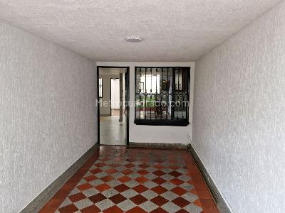 Casa en venta en Hayuelos Capellania, Bogotá · foto 4 de 20
