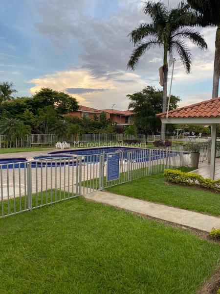 House in Cali - Más
