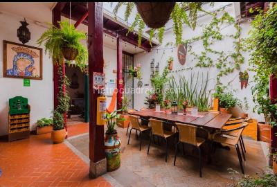 Casa de 5 alcobas en venta en Abadia De La Candelaria, Bogotá, 270 m² · foto 2 de 9