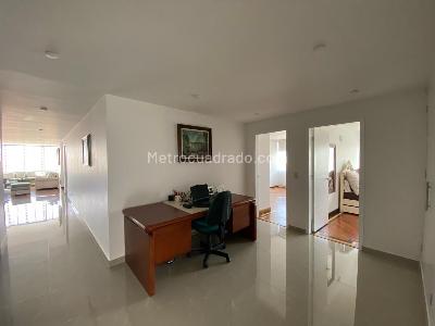 Apartamento de 4 alcobas en venta en Iberia, Bogotá, 197 m² · foto 7 de 10