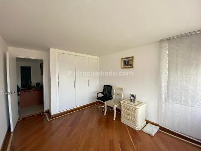 Apartamento de 4 alcobas en venta en Iberia, Bogotá, 197 m² · foto 3 de 10