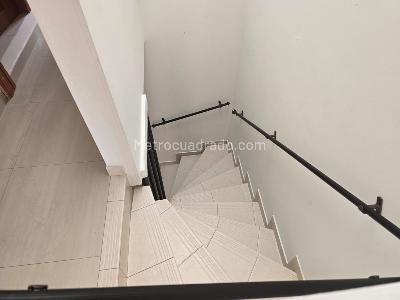 Casa de 4 alcobas en venta en Cerca Al Portal De La 170 Norte, Bogotá, 73 m² · foto 2 de 16