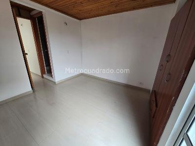 Casa de 4 alcobas en venta en Cerca Al Portal De La 170 Norte, Bogotá, 73 m² · foto 4 de 16