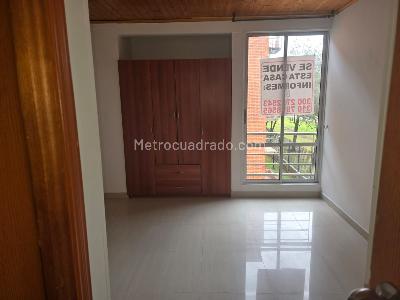 Casa de 4 alcobas en venta en Cerca Al Portal De La 170 Norte, Bogotá, 73 m² · foto 5 de 16