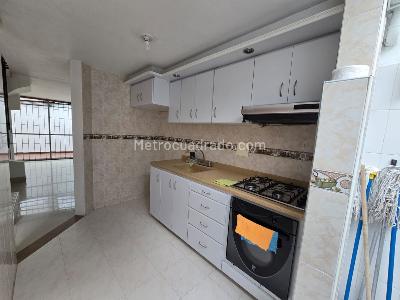 Casa de 4 alcobas en venta en Cerca Al Portal De La 170 Norte, Bogotá, 73 m² · foto 7 de 16