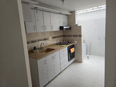 Casa de 4 alcobas en venta en Cerca Al Portal De La 170 Norte, Bogotá, 73 m² · foto 10 de 16