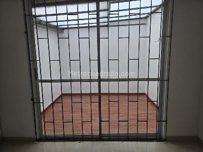 Casa de 4 alcobas en venta en Cerca Al Portal De La 170 Norte, Bogotá, 73 m² · foto 12 de 16