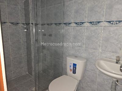 Casa de 4 alcobas en venta en Cerca Al Portal De La 170 Norte, Bogotá, 73 m² · foto 14 de 16