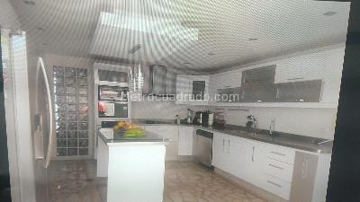 Casa de 4 alcobas en venta en El Gran Limonar, Cali, 600 m² · foto 2 de 20