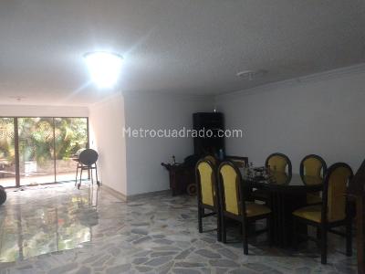 Casa de 4 alcobas en venta en El Gran Limonar, Cali, 600 m² · foto 3 de 20
