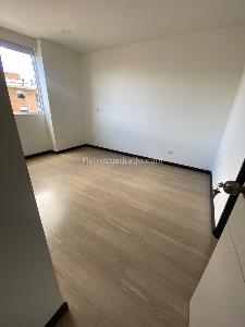 Apartamento de 2 alcobas en venta en Cedro Madeiro, Bogotá, 58 m² · foto 7 de 18