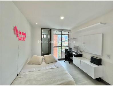 Apartamento en venta en Loma De Las Brujas, Envigado · foto 18 de 19