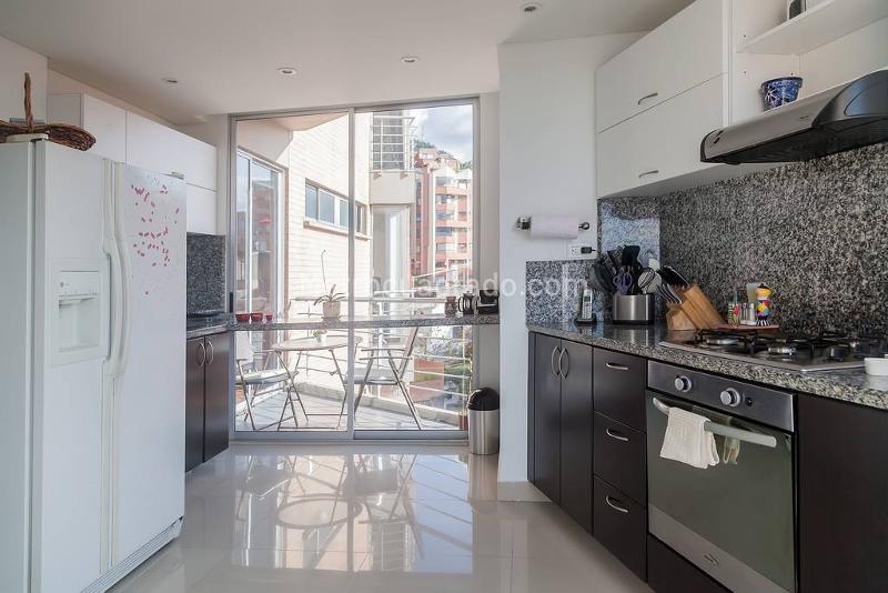 Piso – Bogotá, Pardo Rubio - Más