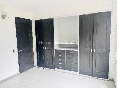 Apartamento de 3 alcobas en venta en La Liberia, Bogotá, 84 m² · foto 9 de 13