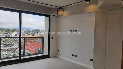 Apartaestudio en arriendo en El Polo, Bogotá · foto 2 de 10