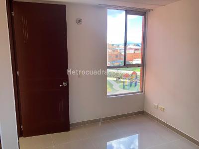 Apartamento de 3 alcobas en venta en Alejandrias, Mosquera, 60 m² · foto 10 de 11