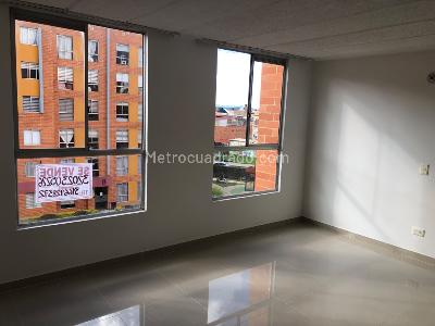 Apartamento de 3 alcobas en venta en Alejandrias, Mosquera, 60 m² · foto 4 de 11