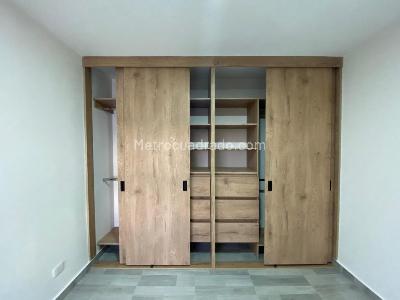 Apartamento de 2 alcobas en venta en Altos De Fontibon Ph, Bogotá, 33 m² · foto 3 de 8