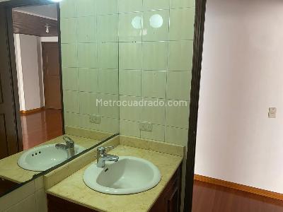 Apartamento en venta en Santa Barbara Central, Bogotá · foto 5 de 6