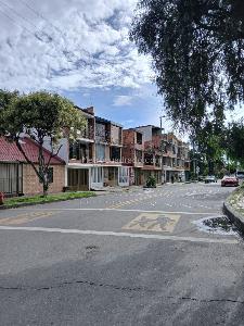 Casa de 4 alcobas en arriendo en Boita Ii Sector, Bogotá, 242 m² · foto 2 de 20